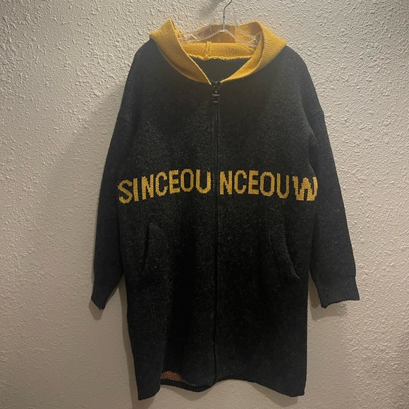 Sinceou Nceouw‎ Sweater - Picture 1 of 3
